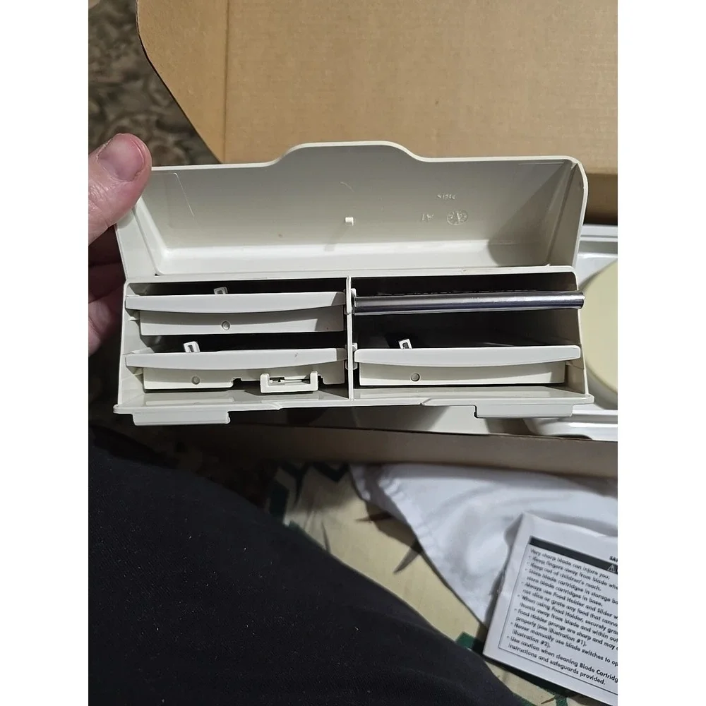 Pampered Chef 1087 Mandoline Food Slicer - Beige Used In Box